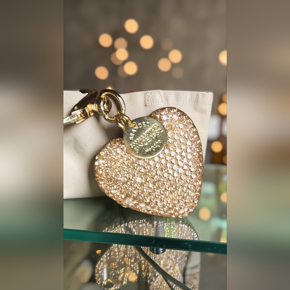 Classic & Vintage Dooney & Bourke Signature Collection Bag W/Bling Heart Charm - Picture 2 of 16